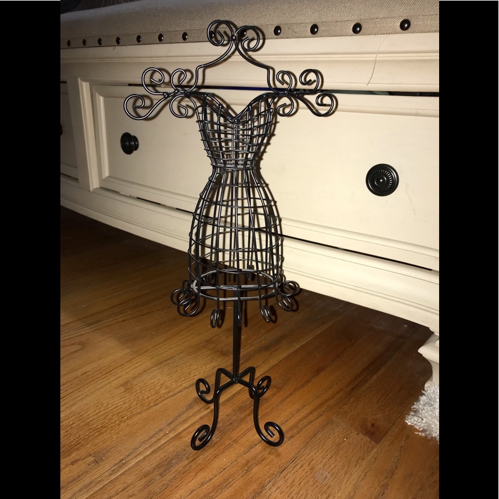 Jewelry hanger